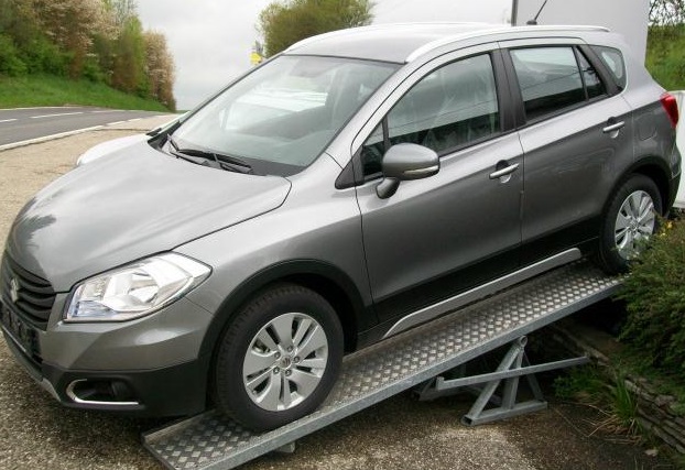 LHD SUZUKI SX4 S-CROSS